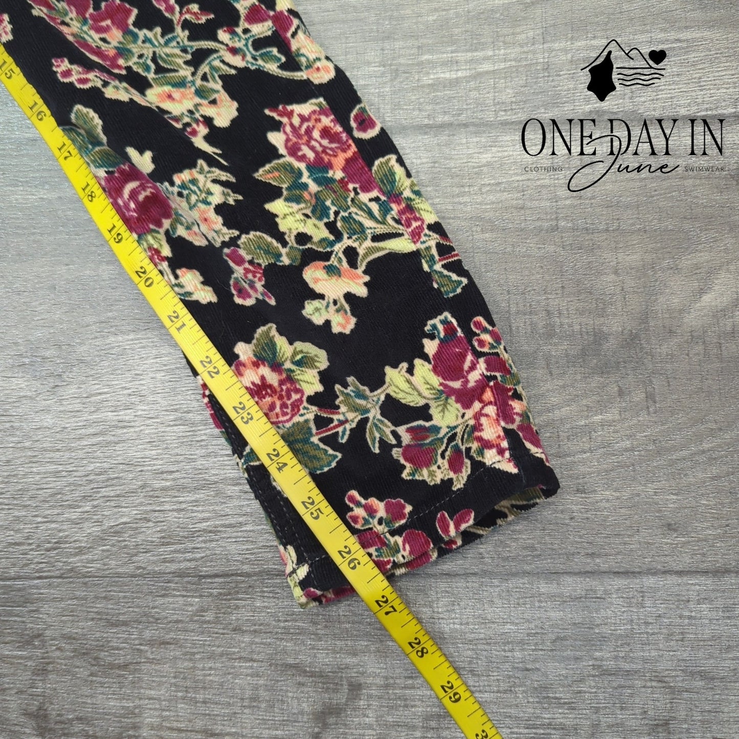 Free People Floral Corduroy Ankle Pants Size 28 (6)