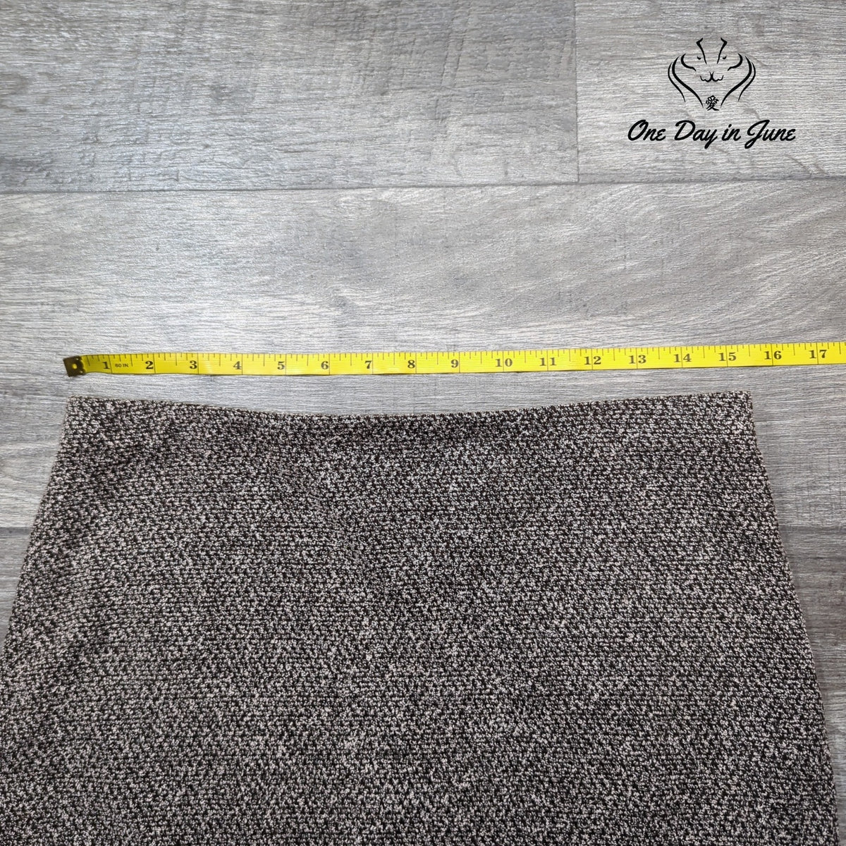 Express Comfort Waist Textured Knit Flared Mini Skirt Black White NWT Size M