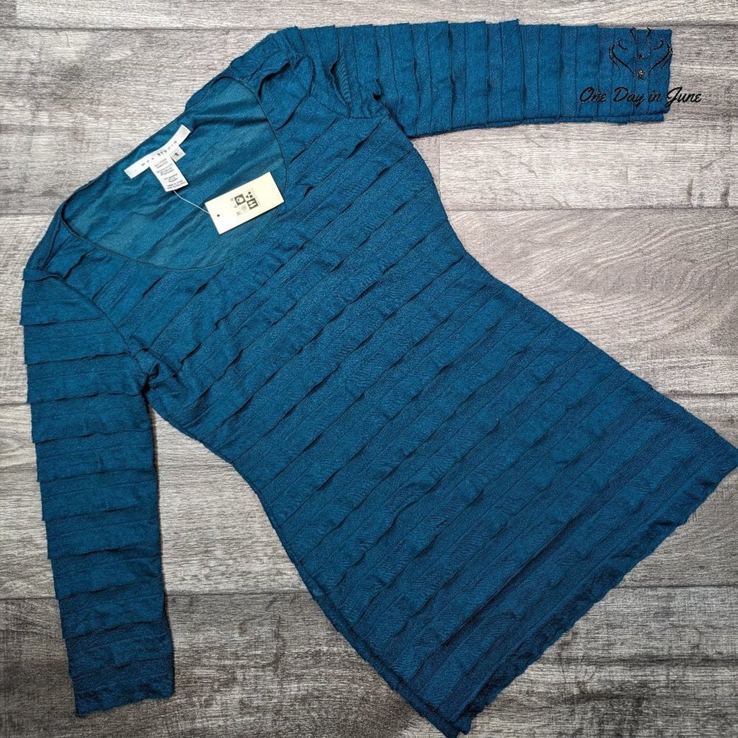 Max Studio Long Sleeve Tiered Top Size S