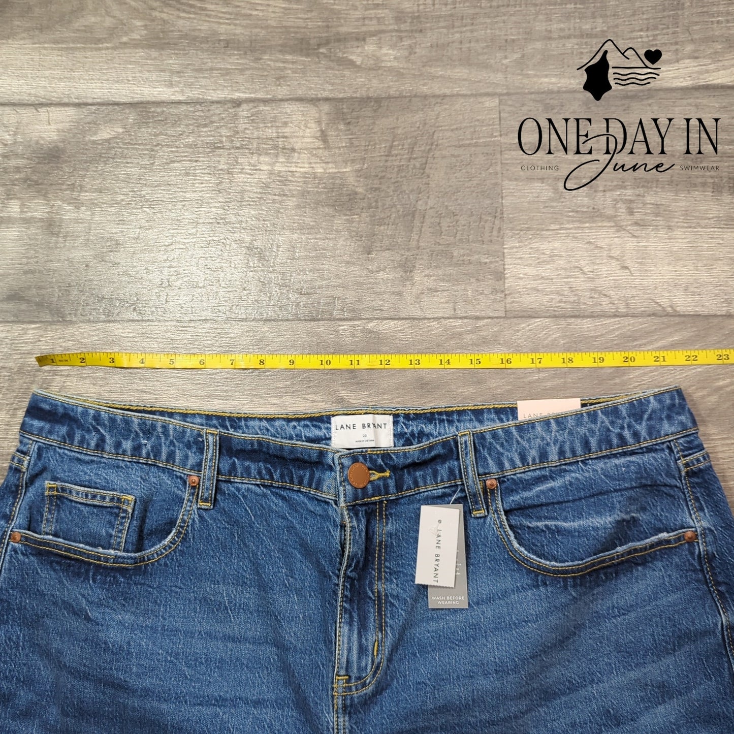 Lane Bryant Mid Rise Boyfriend Bermuda Denim Shorts Size 20