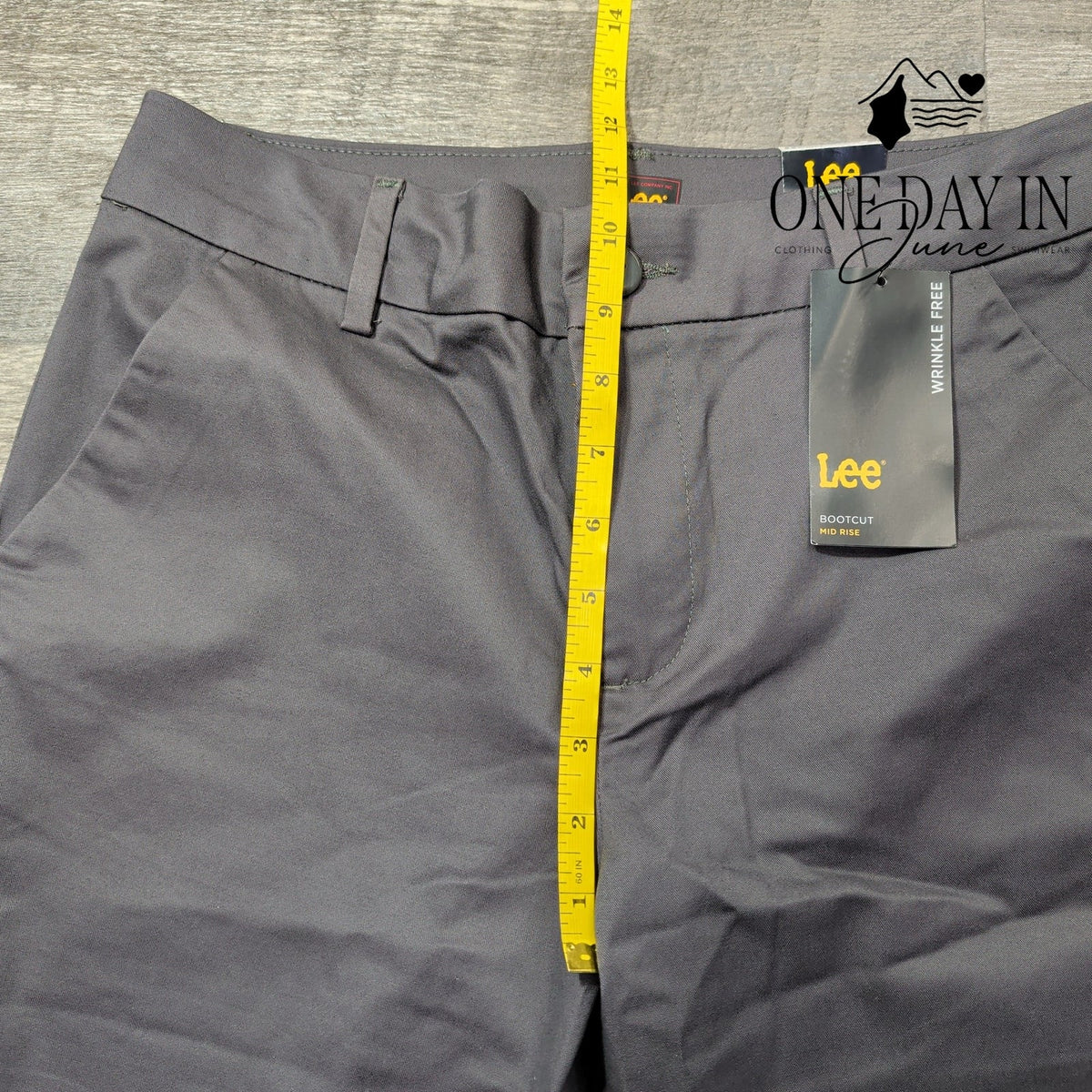 Lee Wrinkle Free Mid Rise Bootcut Dress Pants Gray NWT Size 8S