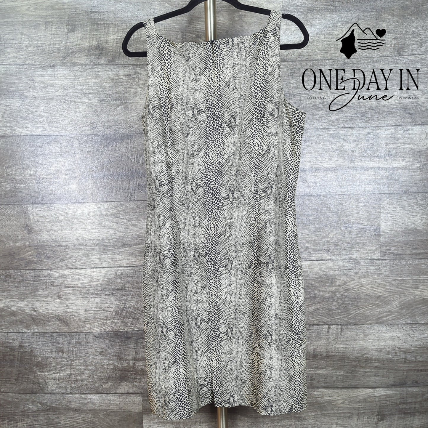 Robbie Bee Silk Sleeveless Mini Dress Size 14
