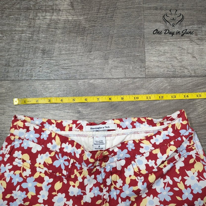 Abercrombie & Fitch Floral Cropped Pants Size 2