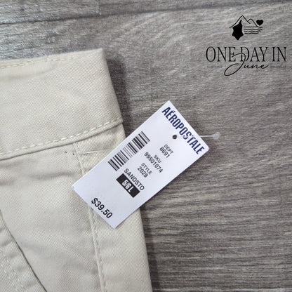 Aeropostale Juniors Straight Leg Khaki Pants Size 5