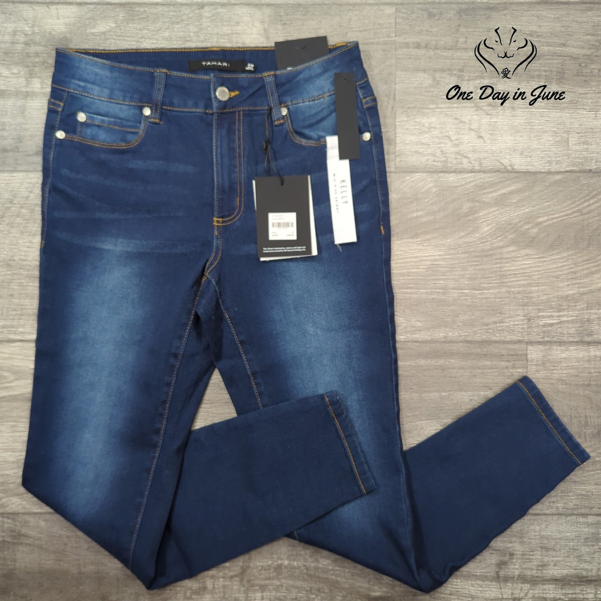 Tahari Kelly Mid Rise Skinny Jeans Dark Wash Blue Rayon Denim NWT Size 8