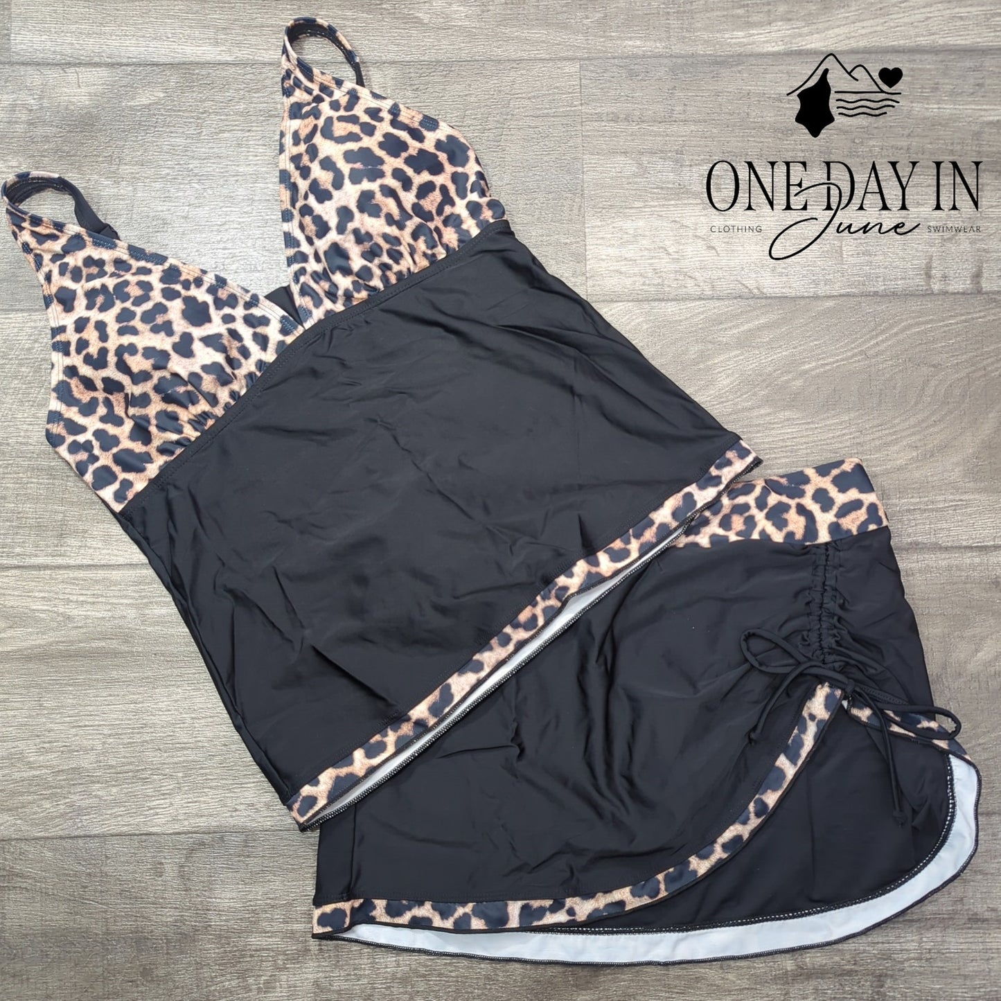 Adisputent Skirted Tankini Swimsuit Size L