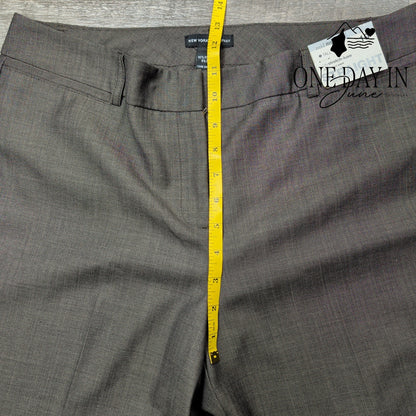 New York & Company Mid Rise City Straight Pants Size 10T