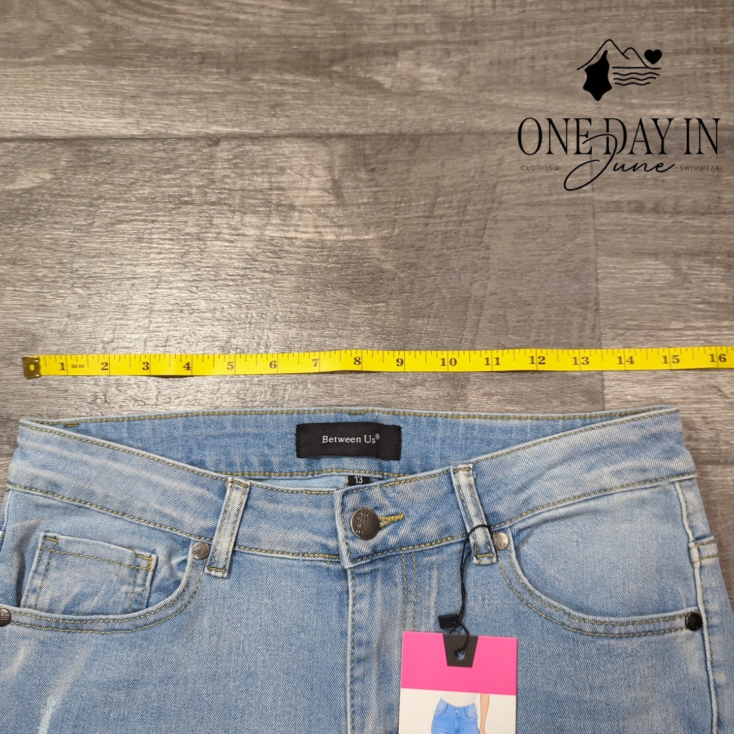 Between Us Juniors High Rise Crop Jeans Size 13
