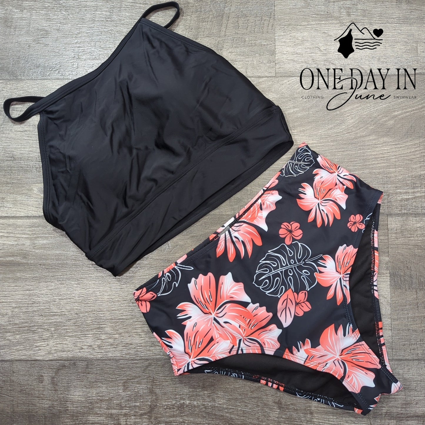 CharmLeaks High Neck Bikini Swimsuit Size M