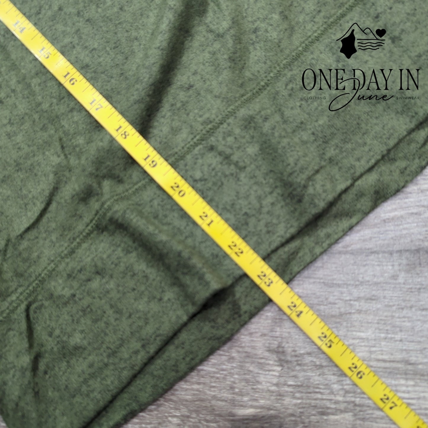 Workshop Long Sleeve Crew Neck Sweater Size M