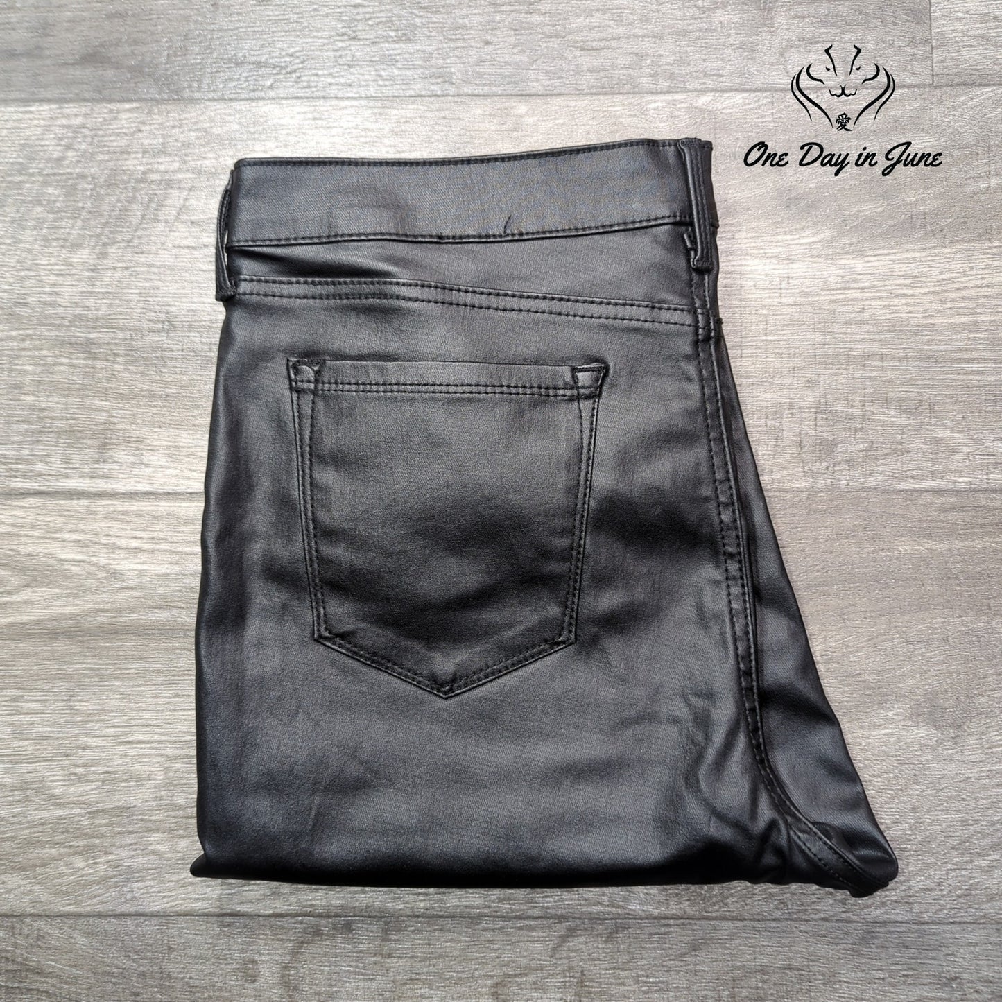 Social Standard Faux Leather Ankle Skinny Pants Size 16