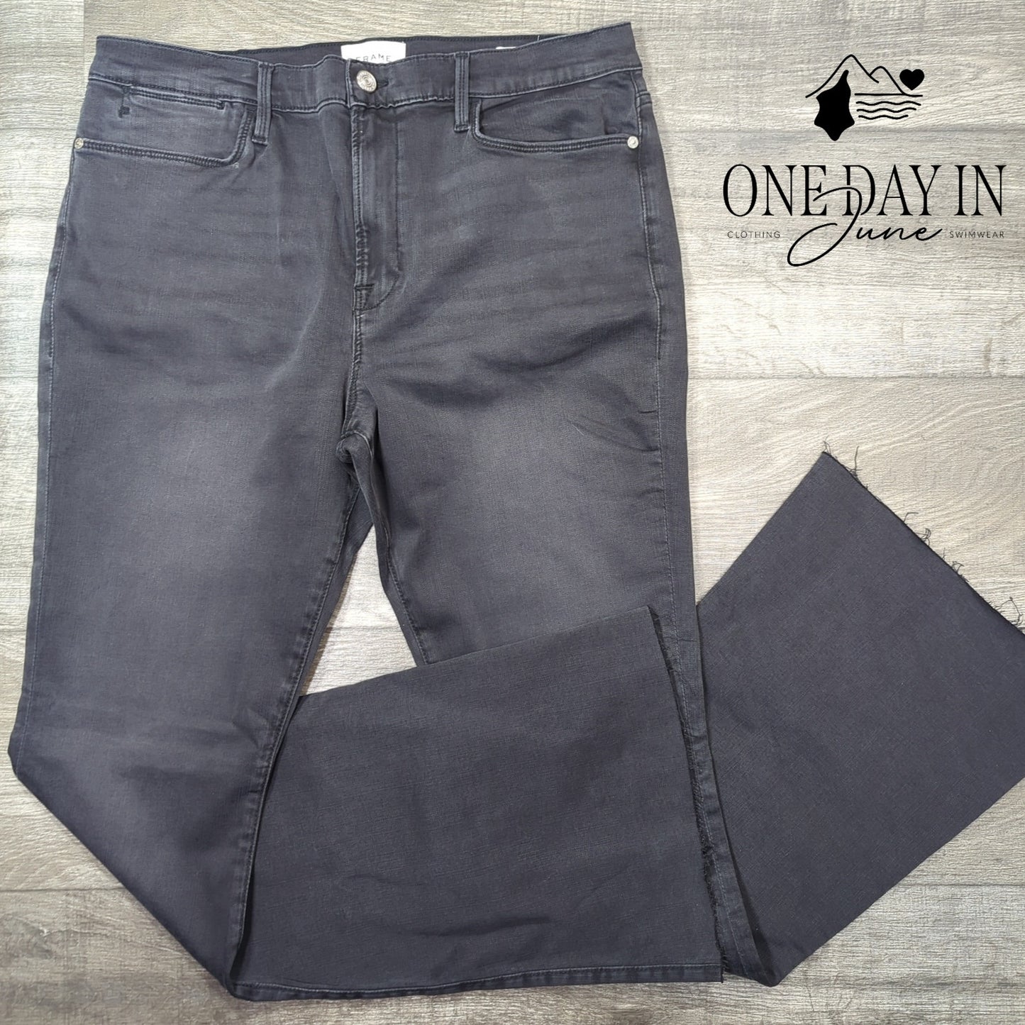 Frame Le High Flare Jeans Black Gray High Rise Raw Hem NWT Size 16 (34)
