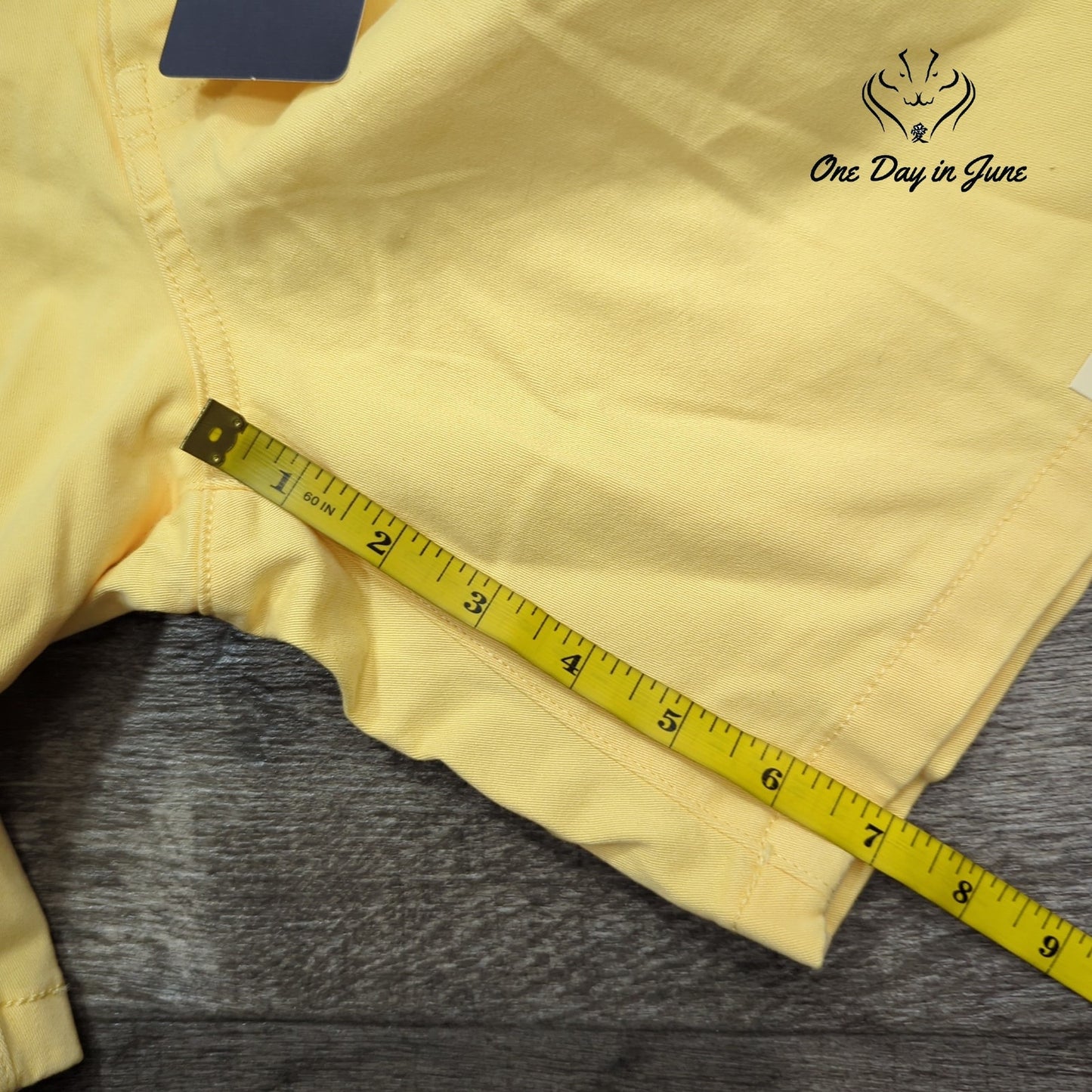 St. John's Bay 7" Mid Rise Shorts Size 2