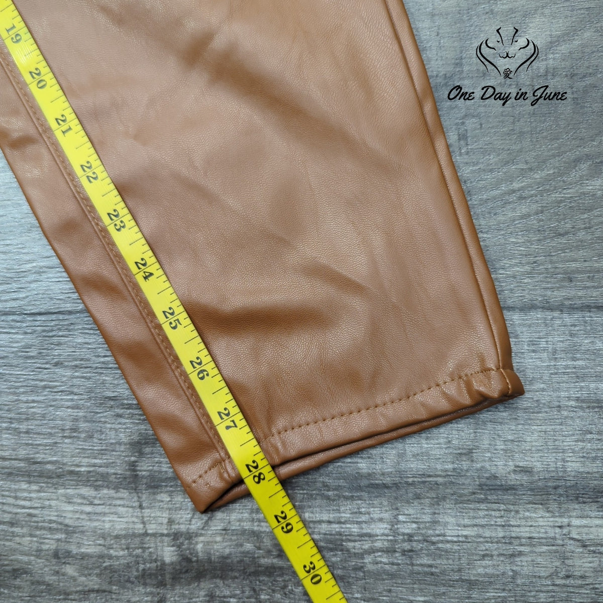Juicy Couture Rodeo Faux Leather Barrel Pants Camel Brown High Rise Size 29 (8)