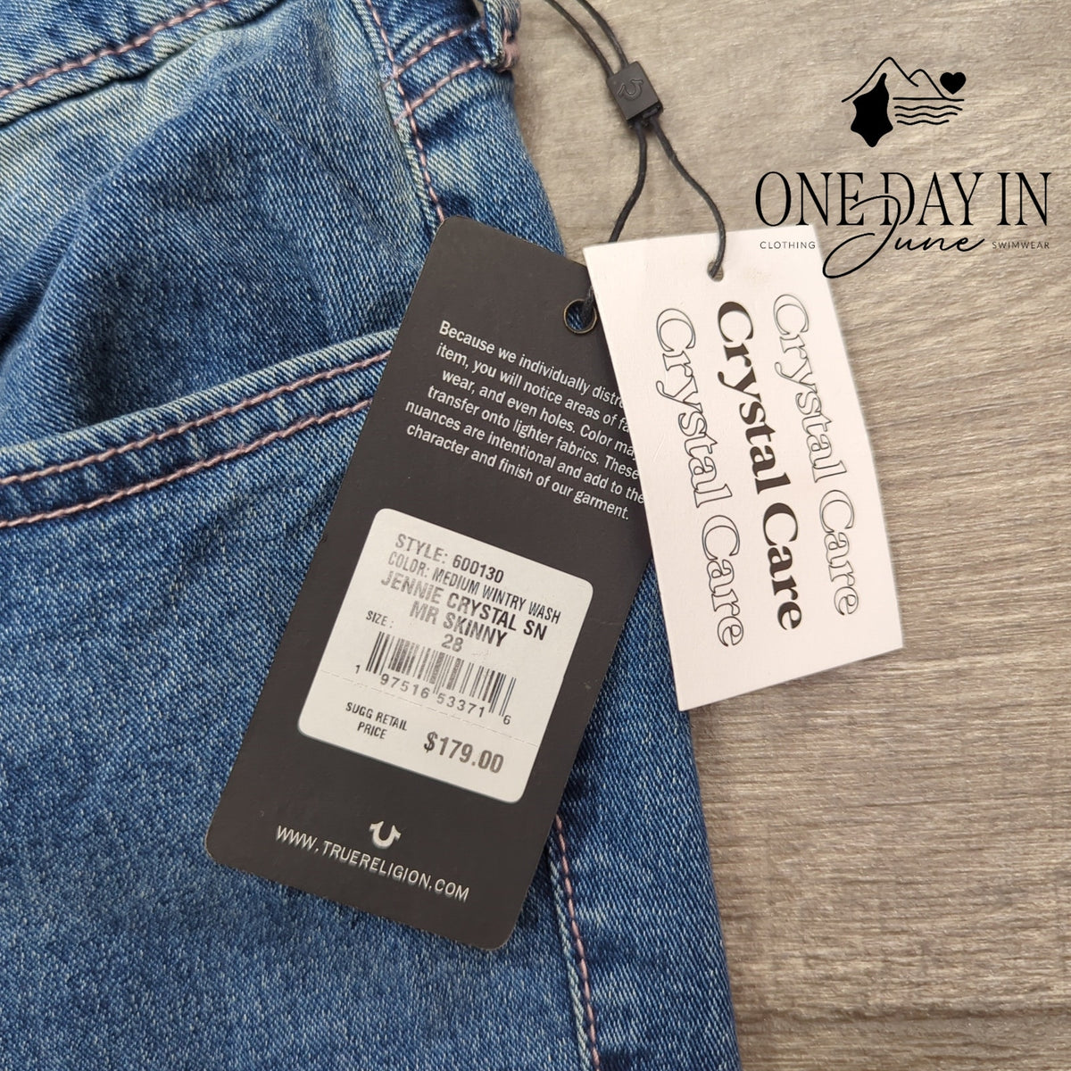 True Religion Jennie Crystal Curvy Mid Rise Super Skinny Jeans NWT Size 28 (6)