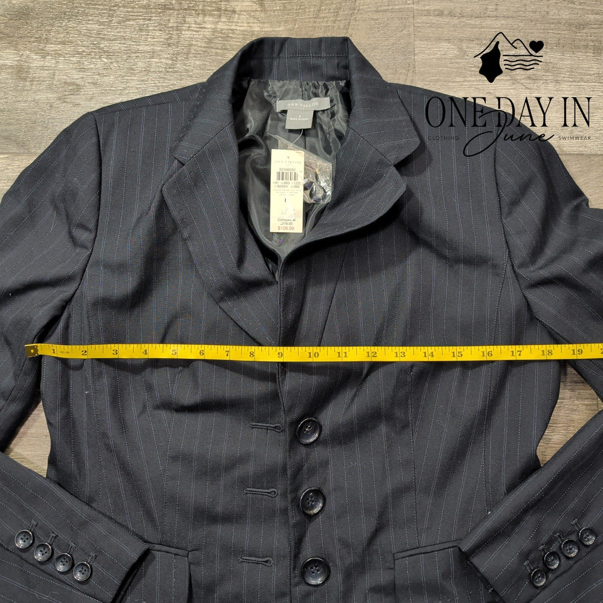 Ann Taylor Wool Blend Blazer Black Pinstripe 3 Button Career NWT Size 6