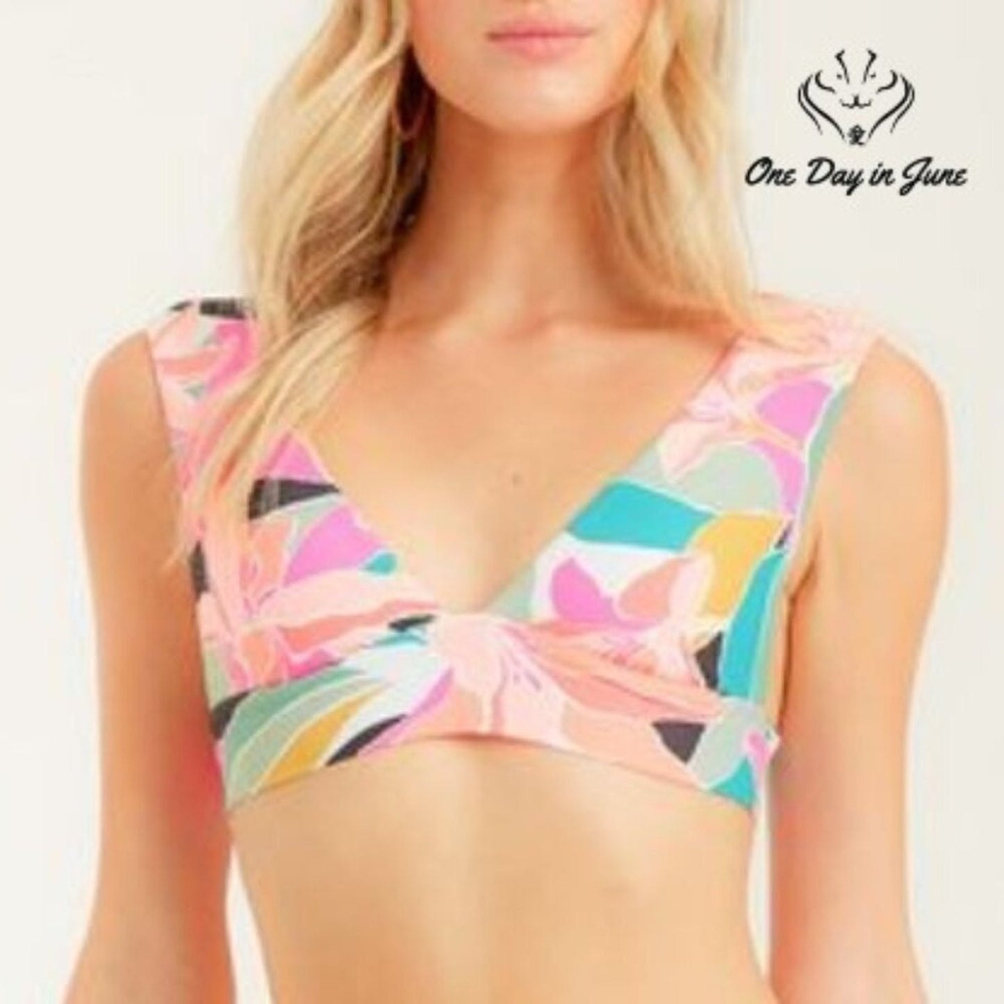 Billabong Wild Sun Plunge Bikini Top Tropical Floral Multicolor NWT Size S