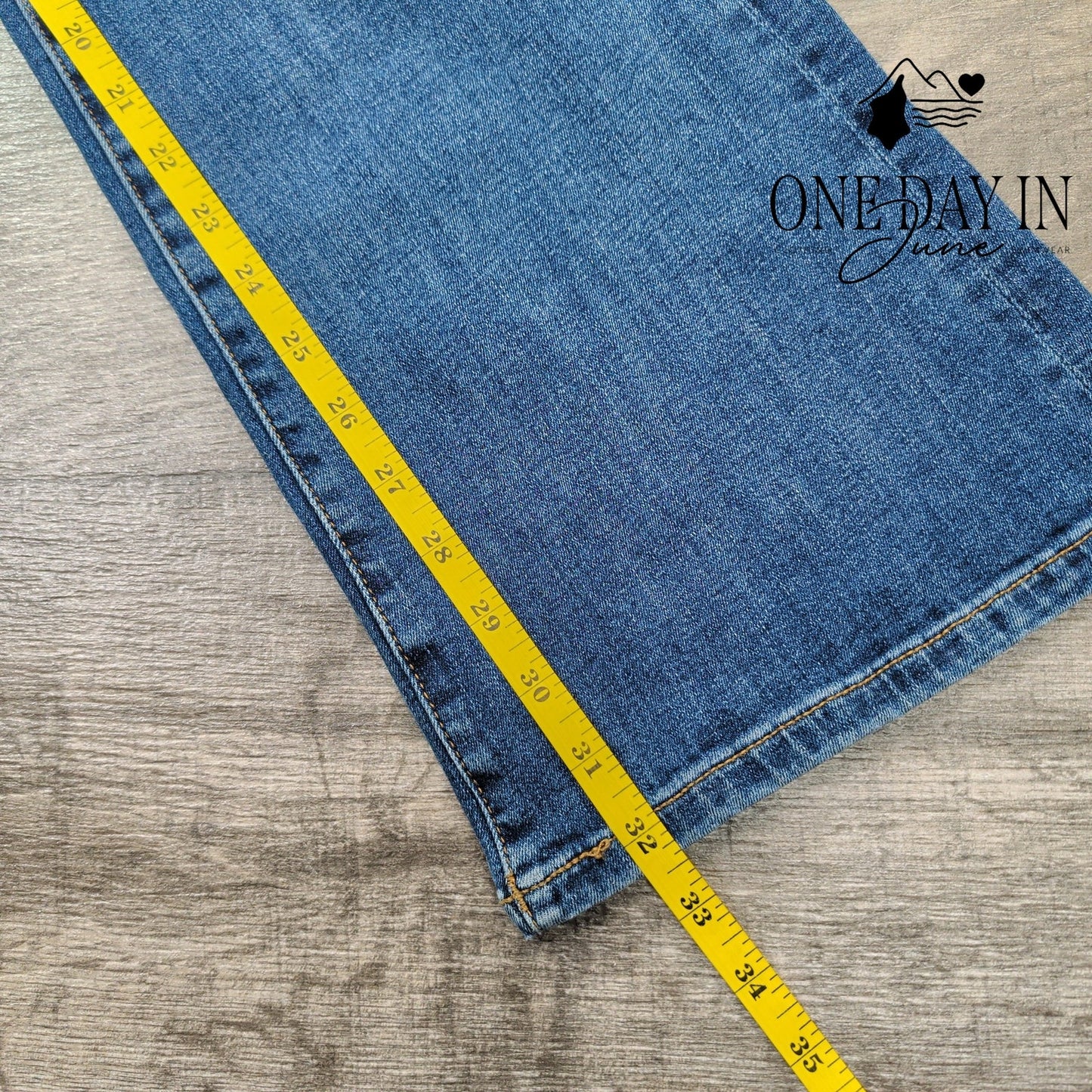 DL1961 Bridget Boot High Rise Jeans Size 8 (29)