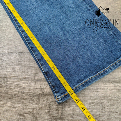 DL1961 Bridget Boot High Rise Jeans Size 8 (29)