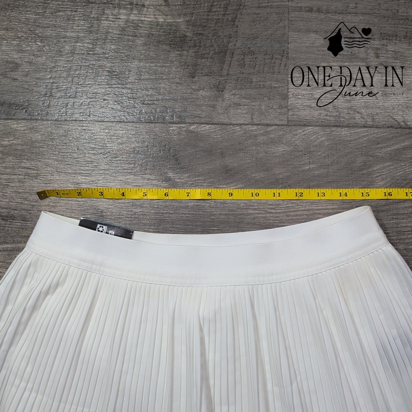 Gap Pleated Skort White Tennis Pickleball Athletic Skirt NWT Size L