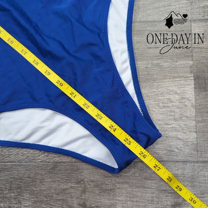 Cupshe Twist Front One Piece Swimsuit Size M