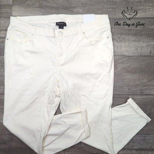 Lane Bryant Signature Fit Skinny Jeans Plus Ivory White NWT Size 22