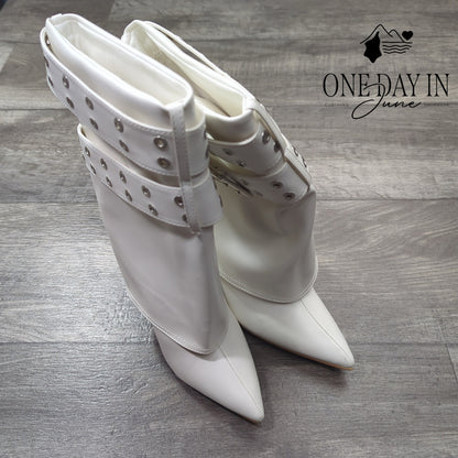 Wild Diva Faux Leather Buckle Heel Boots Size 5.5