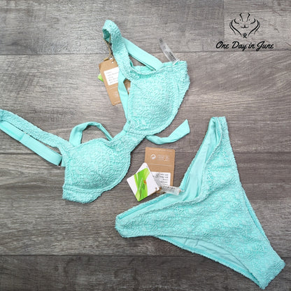Berlook High Cut Textured Bikini Swimsuit Size XS