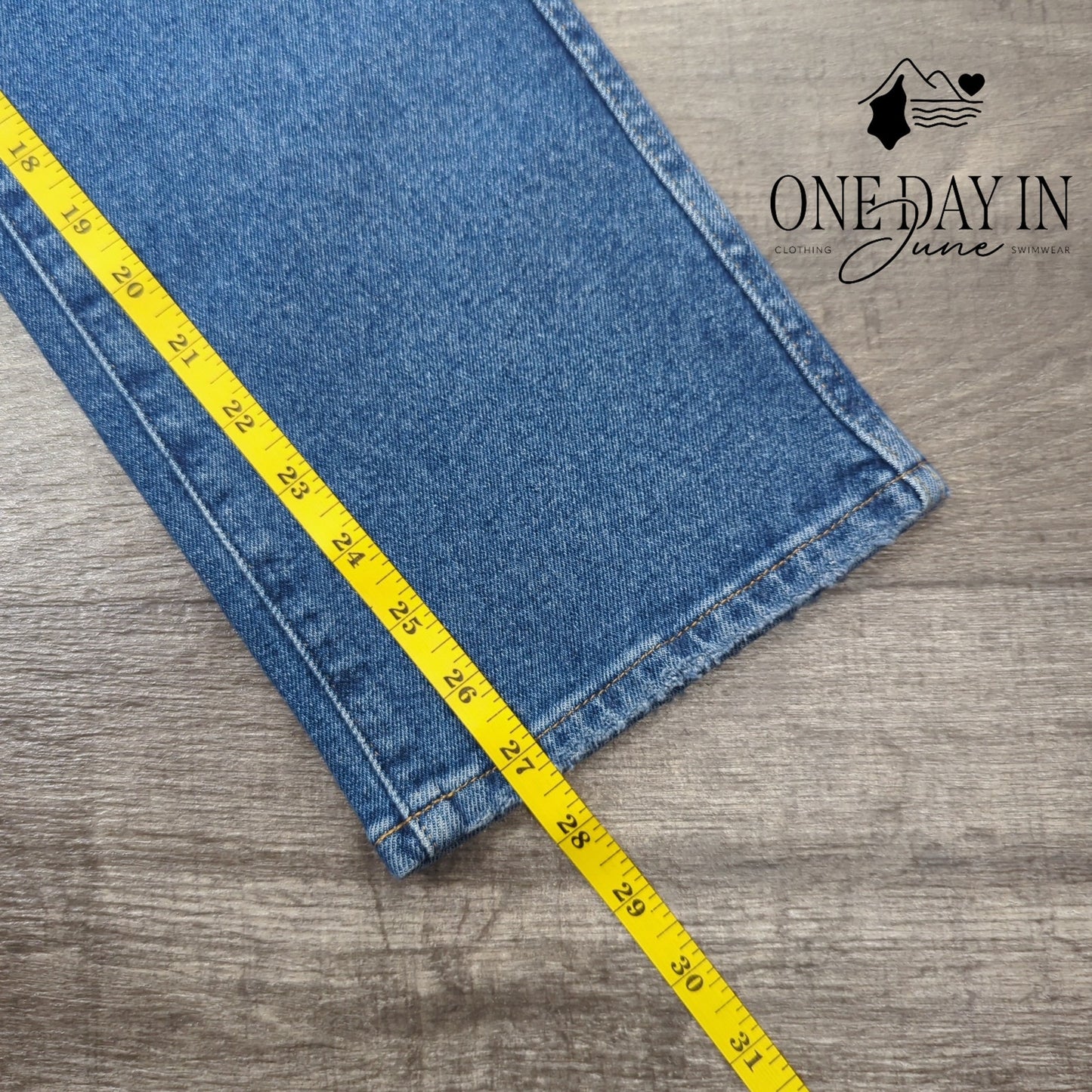 Good American Good Curve Straight Jeans Size 2