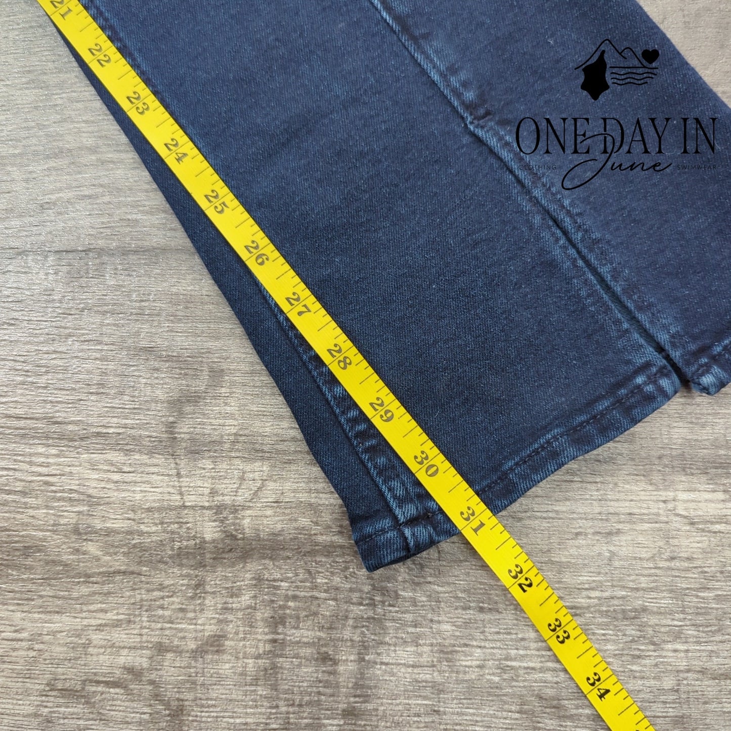 Hudson Barbara High Rise Baby Boot Jeans Size 8 (29)