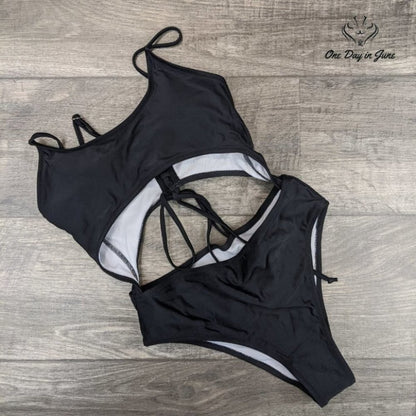 Meyeeka Scoop Neck Cut Out Front Lace Up Back High Cut Monokini Size M