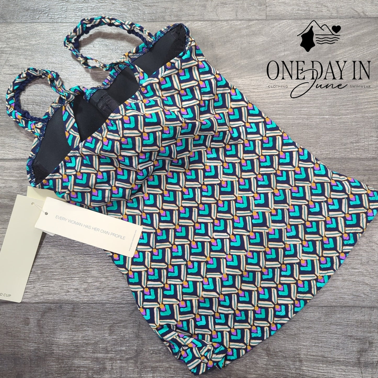 Gottex Geometric Tankini Top Size S (32D)