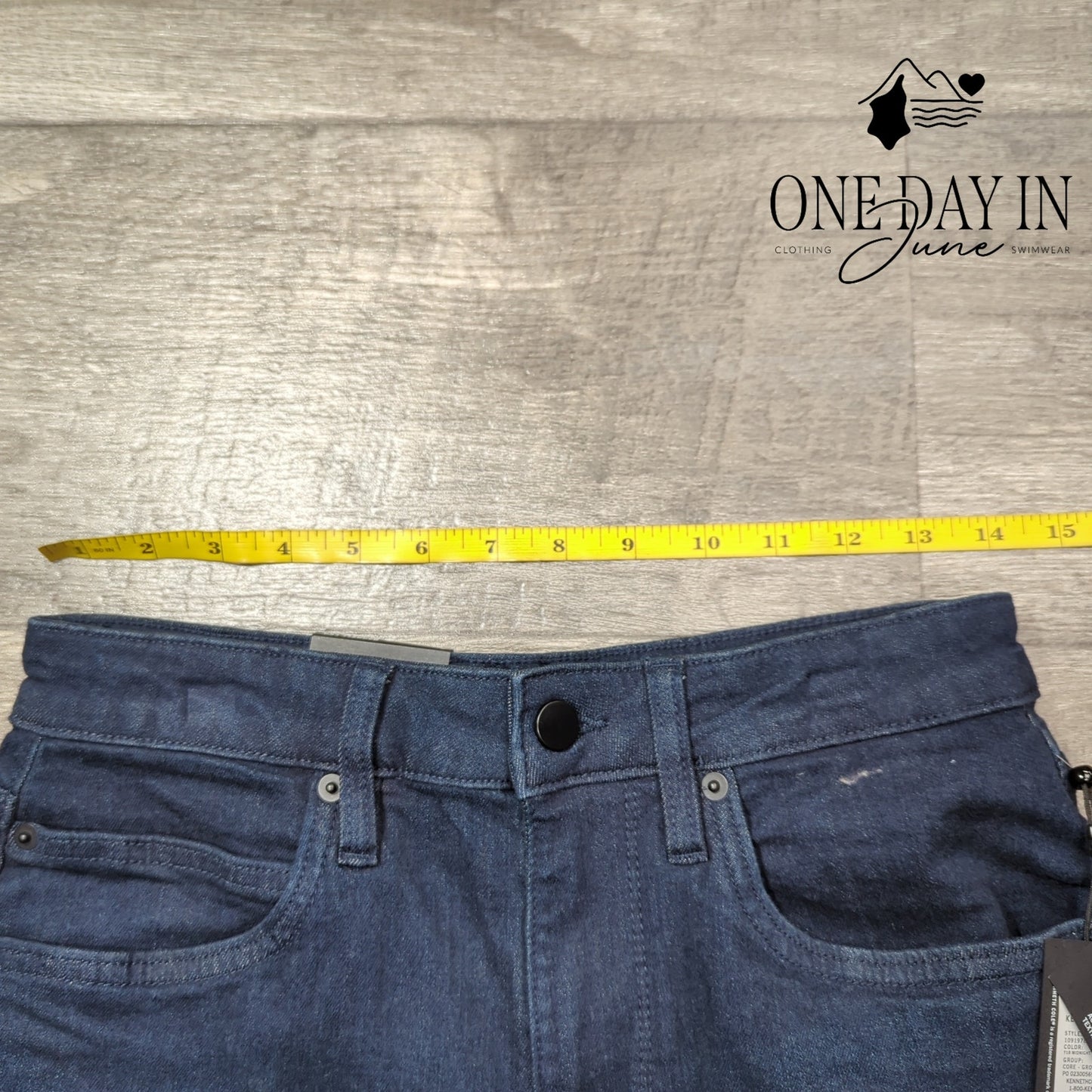 Kenneth Cole High Rise Barrell Leg Ankle Length Jeans Size 4