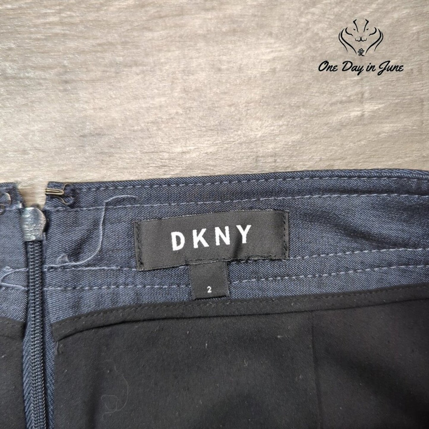 DKNY Pencil Skirt Size 2