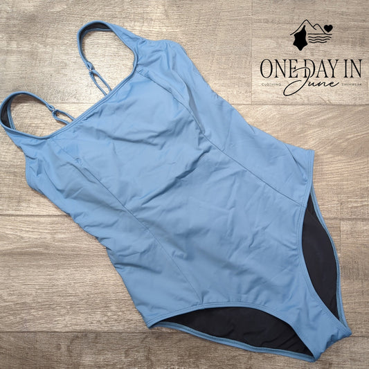 Cupshe Slim and Sculpt One Piece Swimsuit Size XL