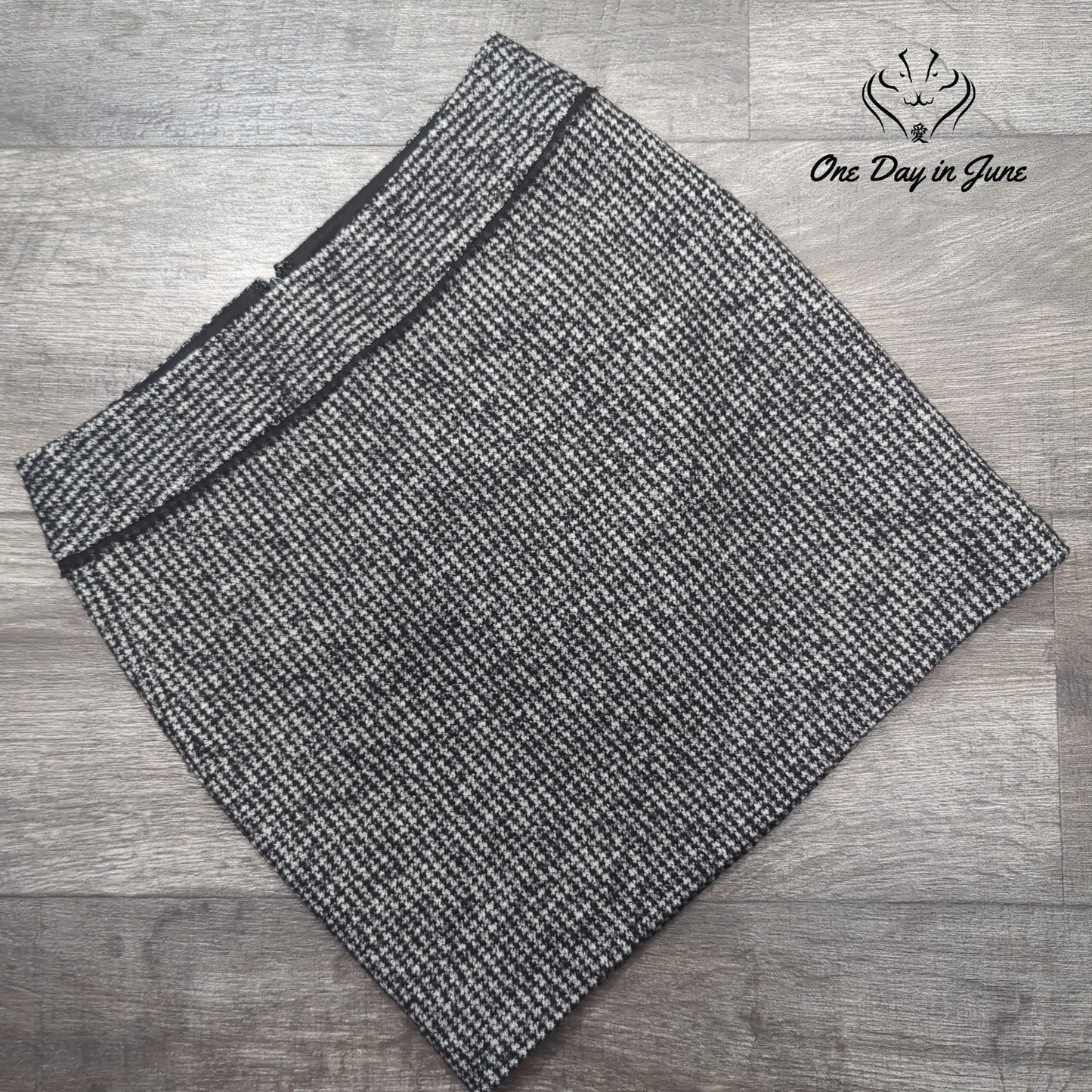 Ann Taylor Petite Wool Mini Skirt Size 0P