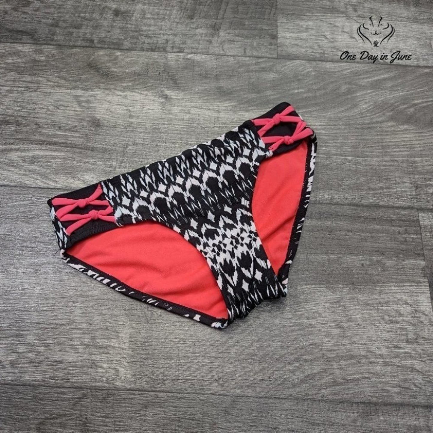 Arizona Jean Co Girl's Tribal Print Bikini Bottom Swimsuit Size 10/12