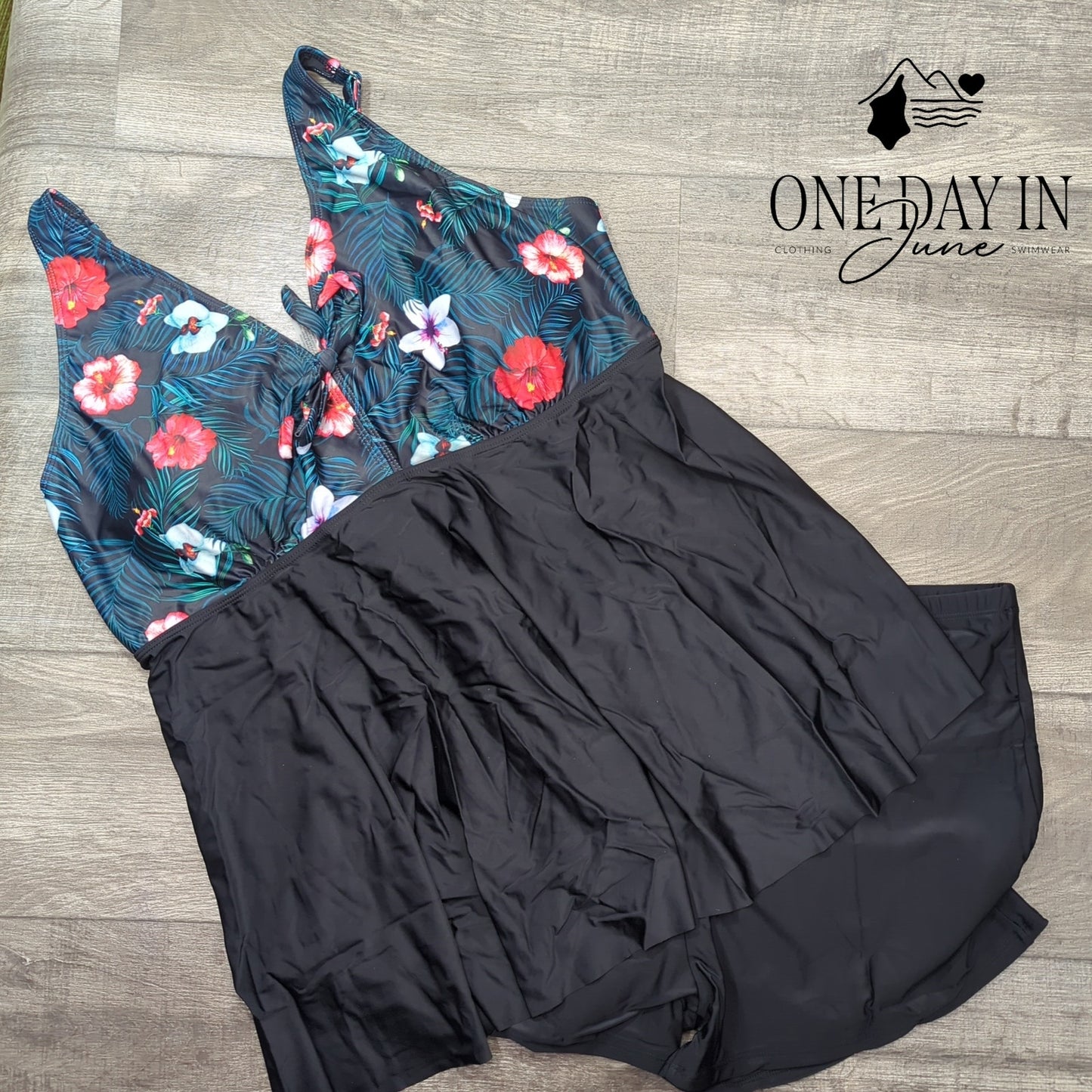 Yonique Plus Size Boyshort Tankini Swimsuit Size 26W