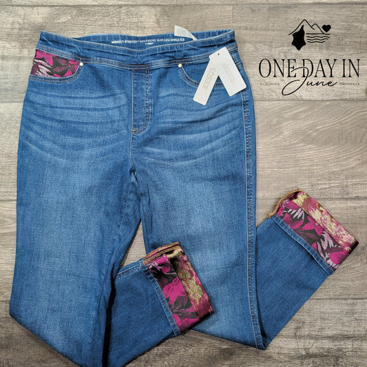 Chico's Girlfriend Slim Ankle Jeans Size Chico's .5 (6)