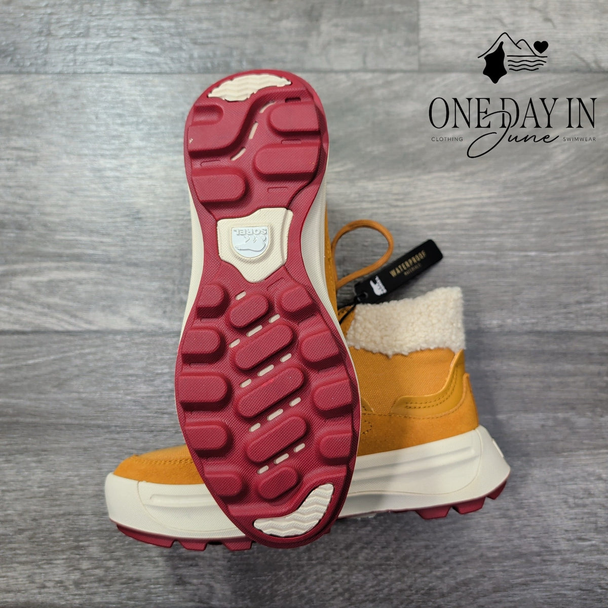 Sorel Callsign Horizon Mid GTX Waterproof Boots Canyon Gold NWT Size 6