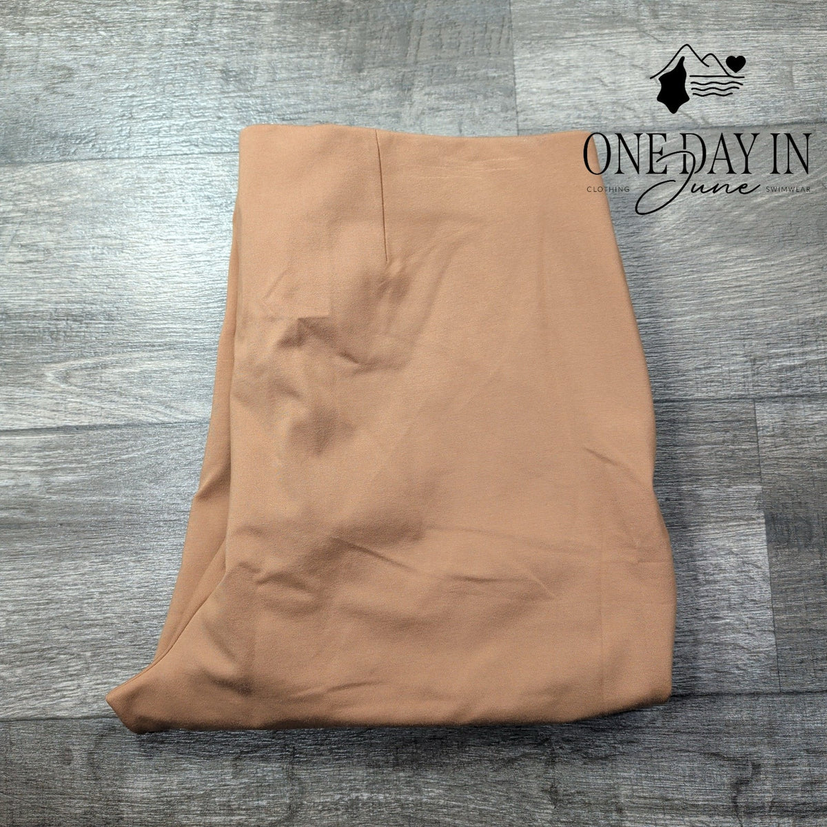 Chico's So Slimming Juliet Slim Leg Pants Tan Beige Tall Size Chico's 4T (20T)
