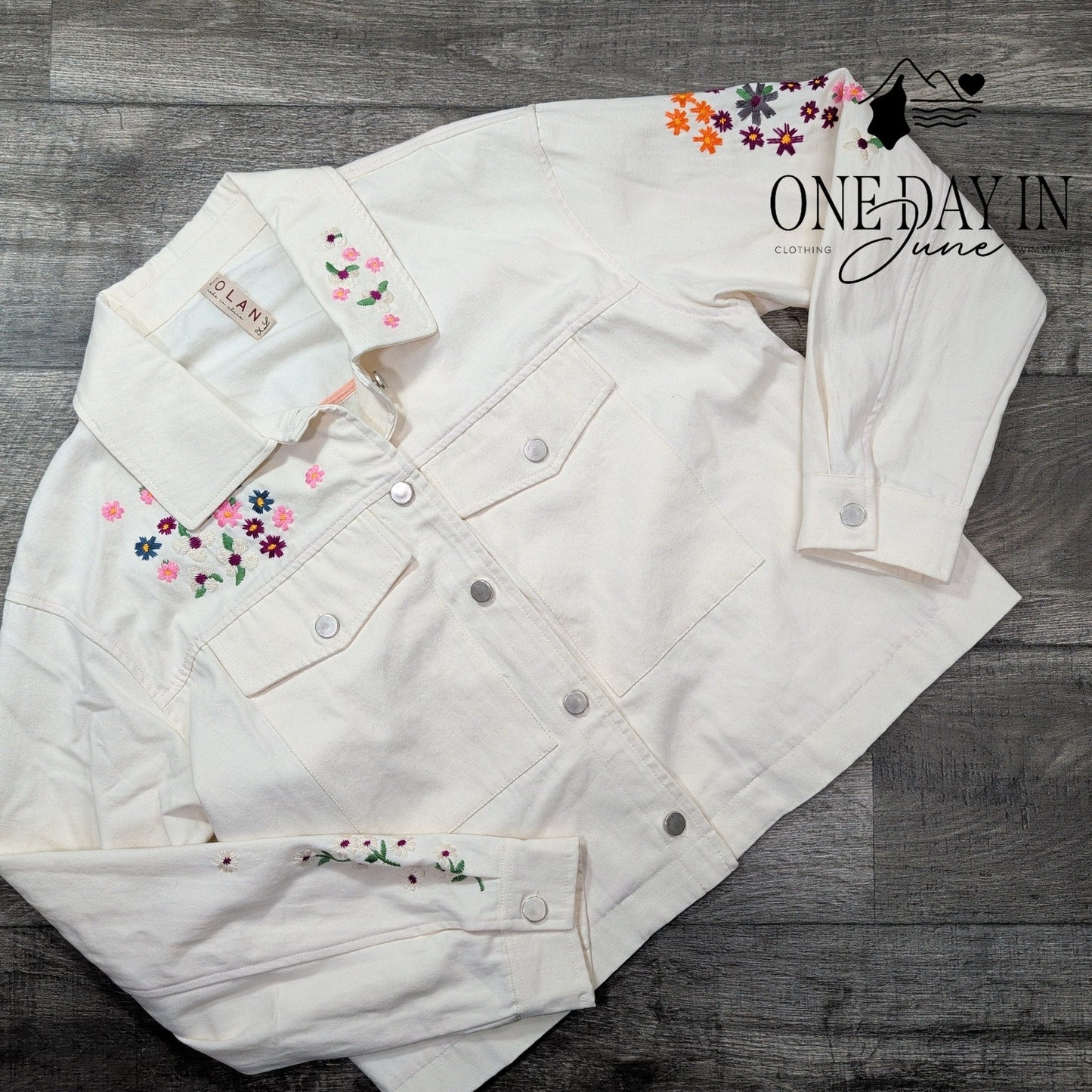 Dolan Emboridered Denim Jacked Size XL