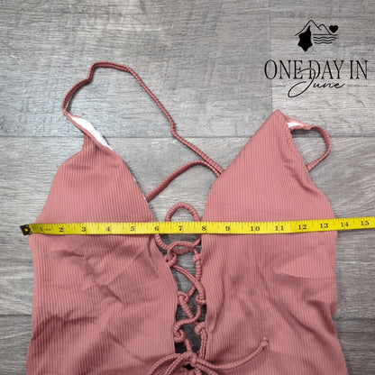 Cupshe Ribbed Lace Up Front Swimsuit Size L