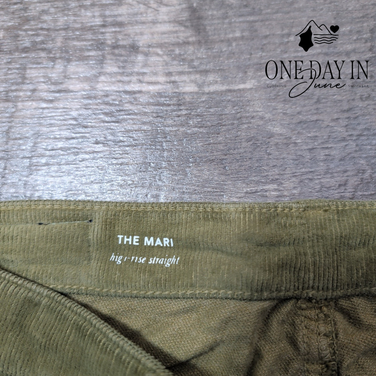 AG Adriano Goldschmied The Mari High Rise Straight Corduroy Olive NWT Size 4