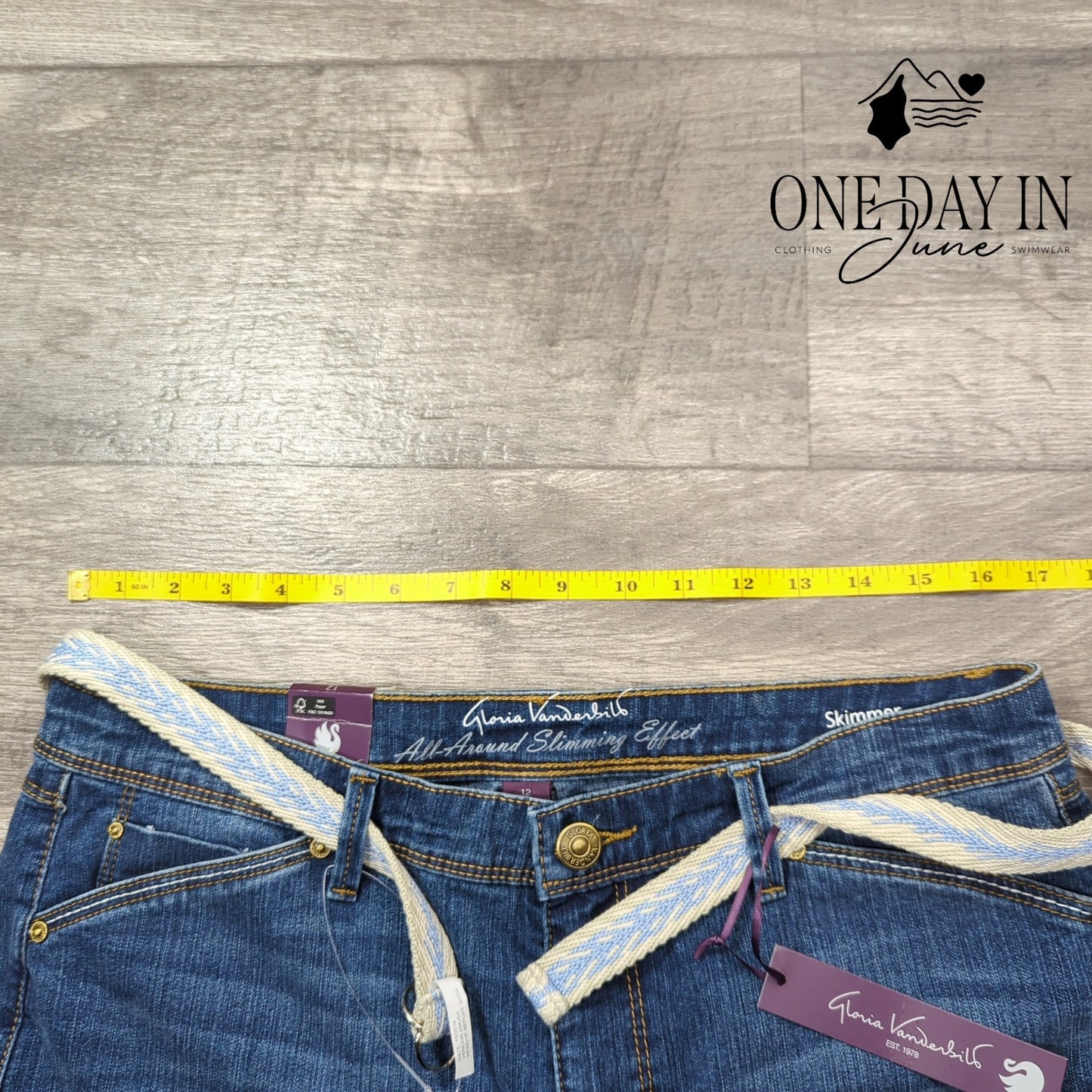 Gloria Vanderbilt Belted Skimmer Jeans Size 12