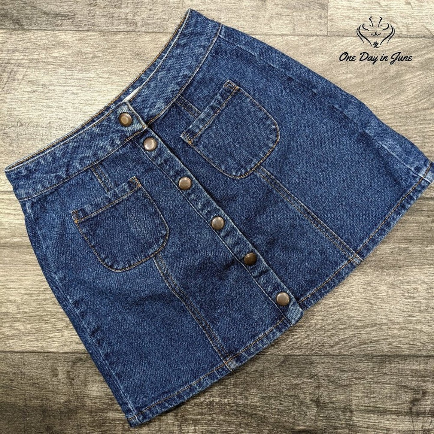 Bullhead Snap Front Denim Mini Skirt Size 25 (2)