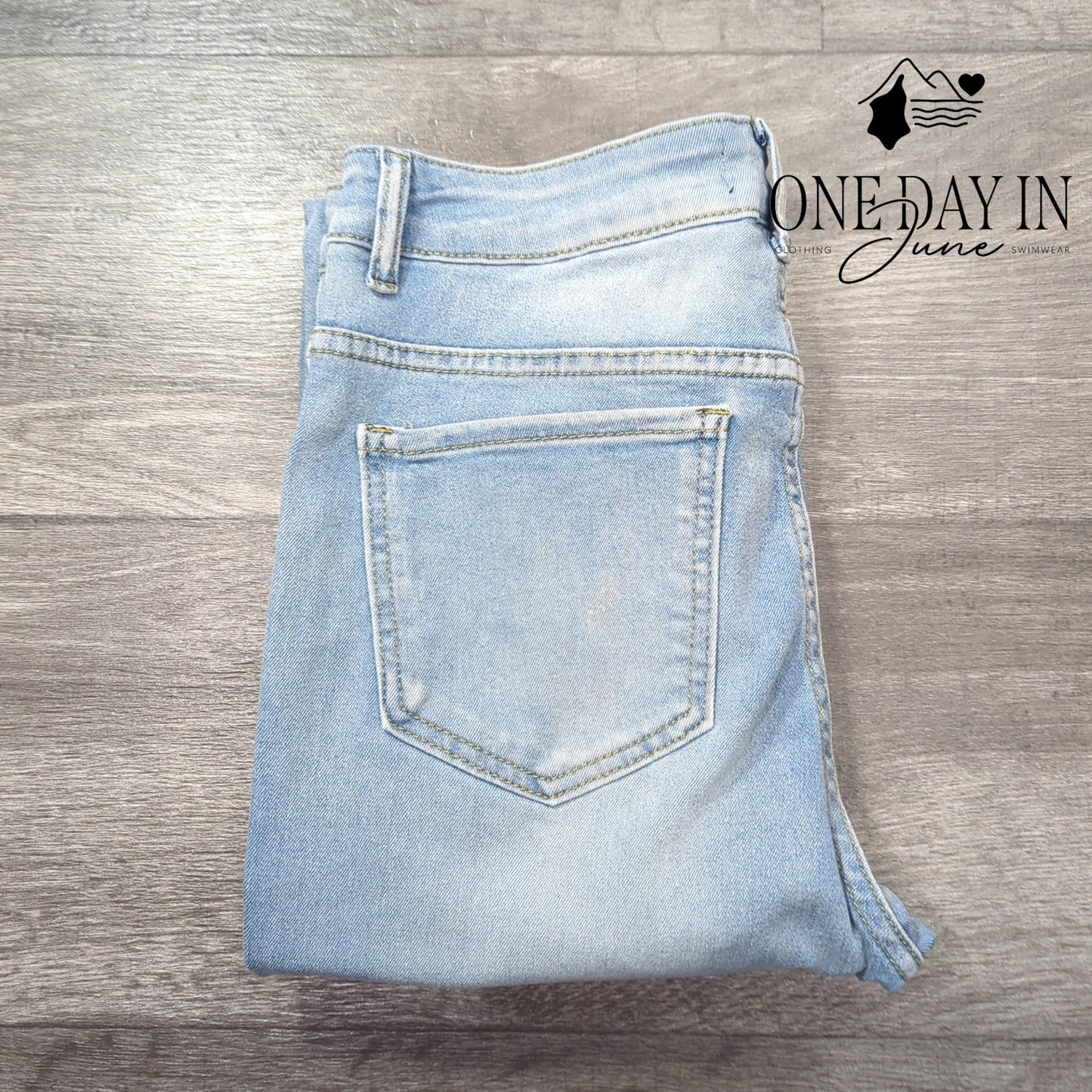 Between Us Juniors High Rise Crop Jeans Size 13