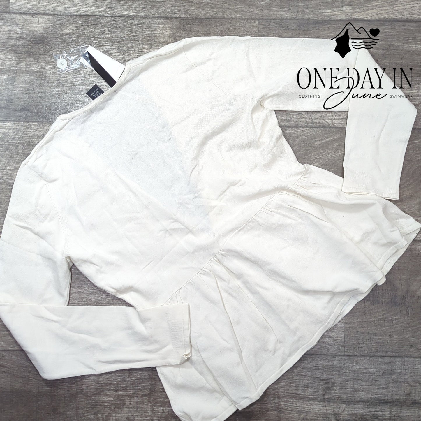 Grace Long Sleeve Silk Blend Single Button Sweater Size M