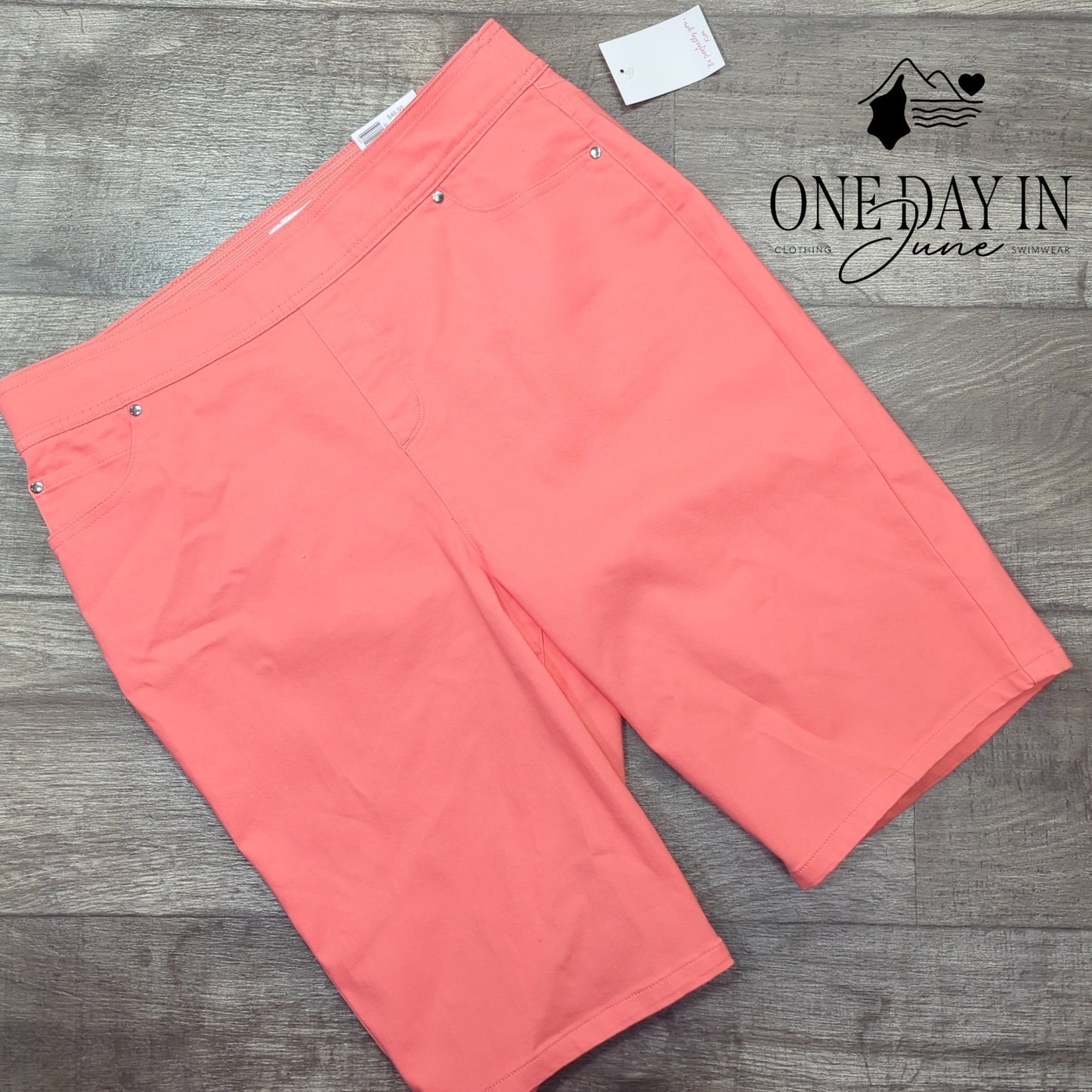 Kim Rogers Super Stretch Bermuda Shorts Size 12