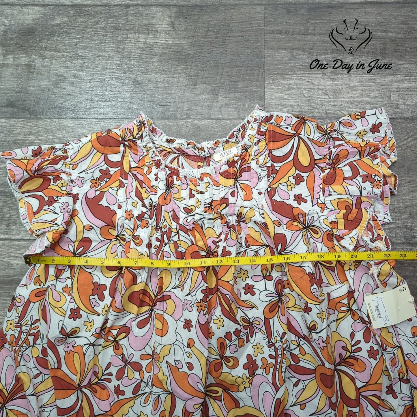 A.n.a Plus Size Short Sleeve Blouse Size 2